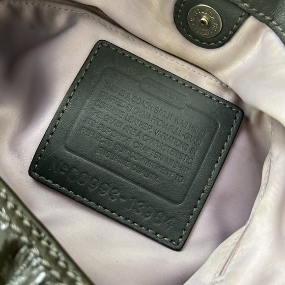 Coach Patent Large Maggie - Picture 6 of 13